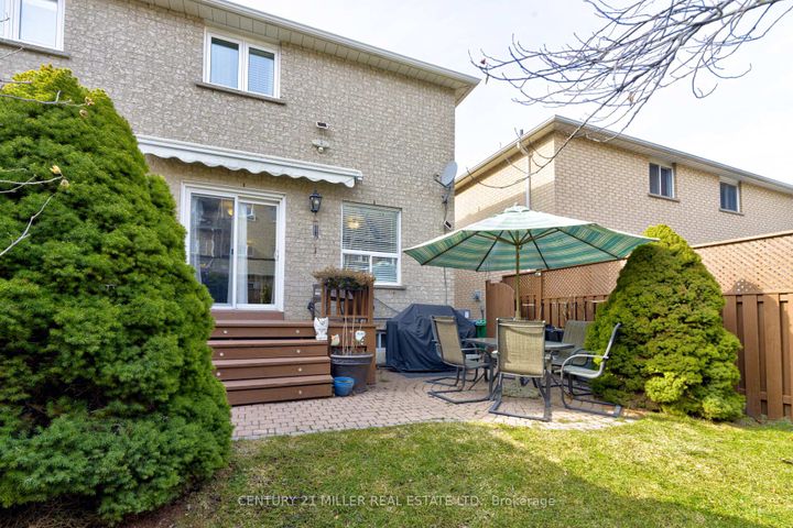 Photo 41 at 614 Leatherleaf Drive, Hurontario, Mississauga