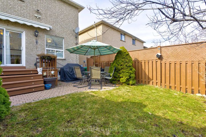 Photo 42 at 614 Leatherleaf Drive, Hurontario, Mississauga