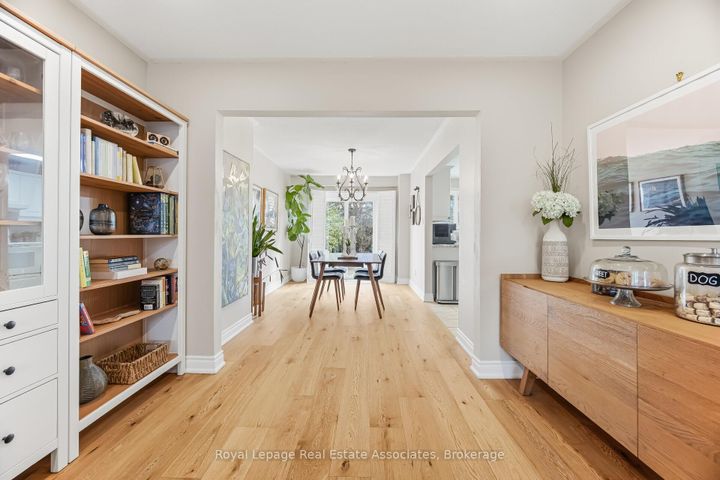 Photo 7 at 3368 Mainsail Crescent, Erin Mills, Mississauga