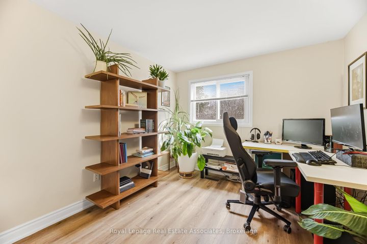 Photo 20 at 3368 Mainsail Crescent, Erin Mills, Mississauga