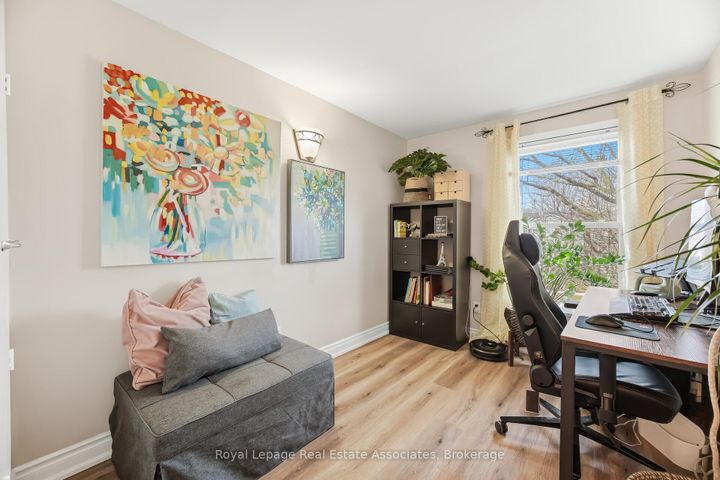 Photo 22 at 3368 Mainsail Crescent, Erin Mills, Mississauga