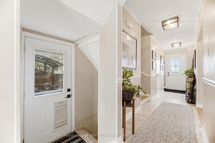 Photo 25 at 3368 Mainsail Crescent, Erin Mills, Mississauga