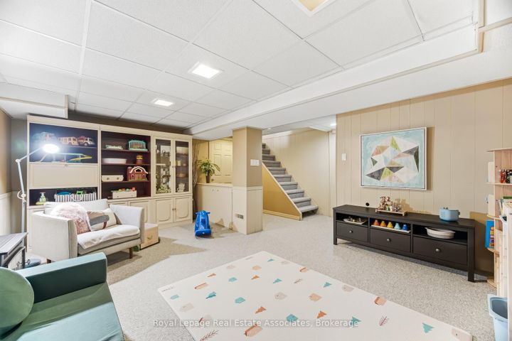 Photo 26 at 3368 Mainsail Crescent, Erin Mills, Mississauga