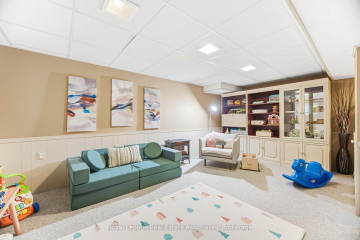 Photo 28 at 3368 Mainsail Crescent, Erin Mills, Mississauga