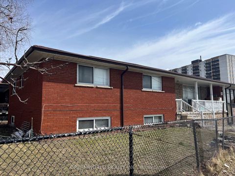 Photo 2 at 189 Driftwood Avenue, Black Creek, Toronto