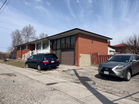 Photo 3 at 189 Driftwood Avenue, Black Creek, Toronto