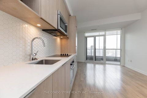 Photo 11 at 707 - 50 Ordnance Street, Niagara, Toronto