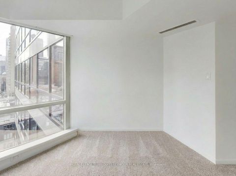 Photo 15 at 1407 - 1001 Bay Street, Bay Street Corridor, Toronto