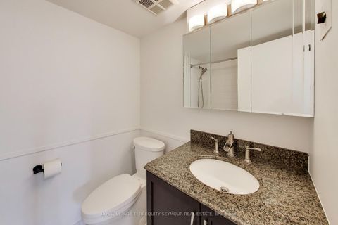 Photo 16 at 1407 - 1001 Bay Street, Bay Street Corridor, Toronto