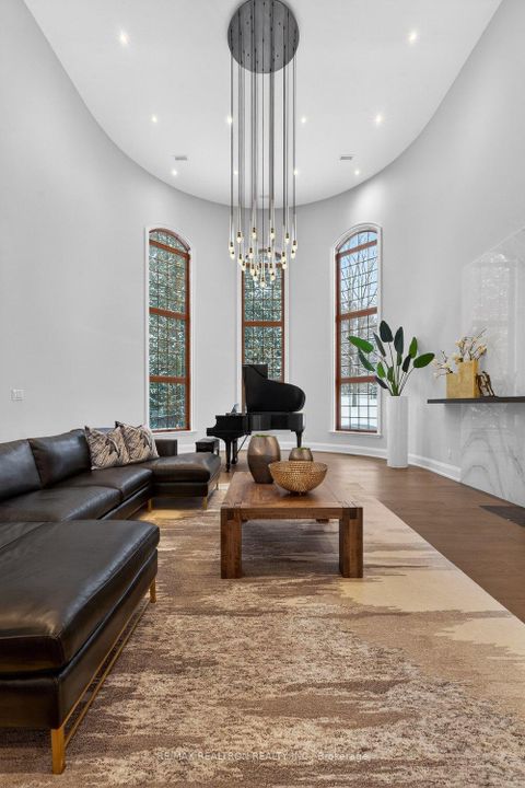 Photo 11 at 14705 Jane Street, Rural King, King