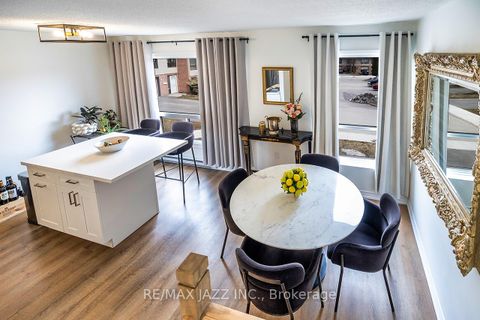 Photo 12 at 77 - 77 Parklane Circle, Bowmanville, Clarington