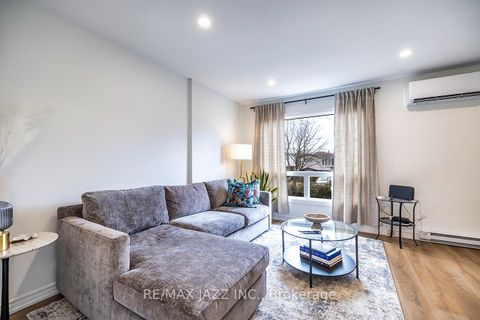 Photo 19 at 77 - 77 Parklane Circle, Bowmanville, Clarington