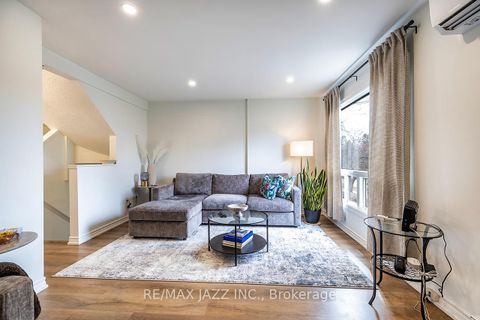 Photo 20 at 77 - 77 Parklane Circle, Bowmanville, Clarington