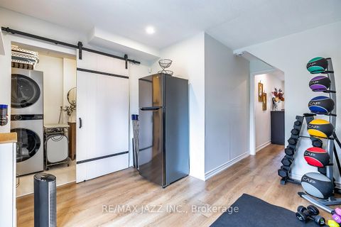 Photo 29 at 77 - 77 Parklane Circle, Bowmanville, Clarington