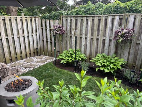 Photo 33 at 77 - 77 Parklane Circle, Bowmanville, Clarington