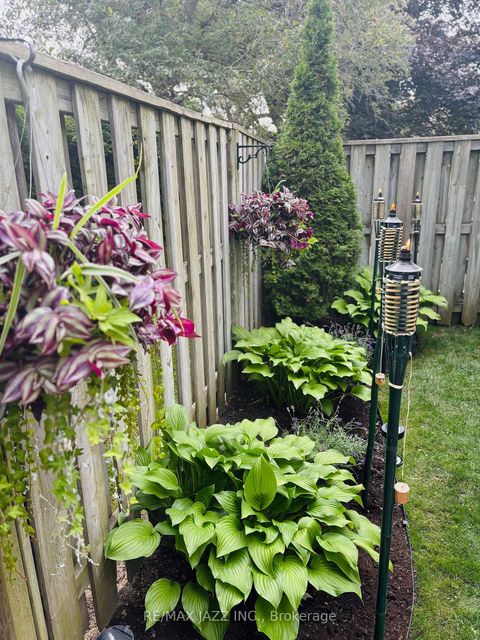 Photo 35 at 77 - 77 Parklane Circle, Bowmanville, Clarington