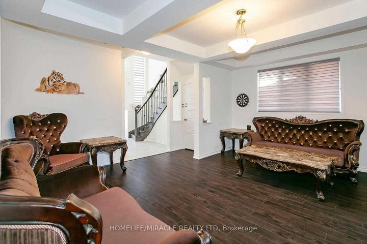 Photo 7 at 38 Leadenhall Road, Northwest Brampton, Brampton