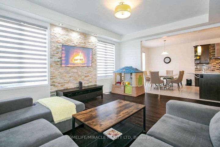 Photo 12 at 38 Leadenhall Road, Northwest Brampton, Brampton