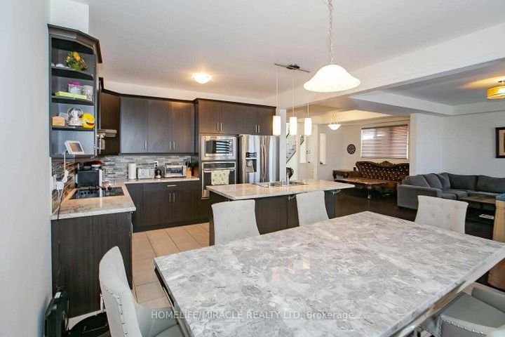 Photo 13 at 38 Leadenhall Road, Northwest Brampton, Brampton