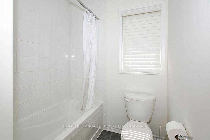 Photo 22 at 38 Leadenhall Road, Northwest Brampton, Brampton