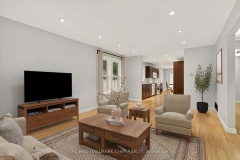 Photo 5 at 29 Oakley Park Square, Wellington, Barrie