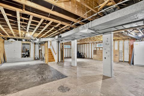 Photo 24 at 29 Oakley Park Square, Wellington, Barrie