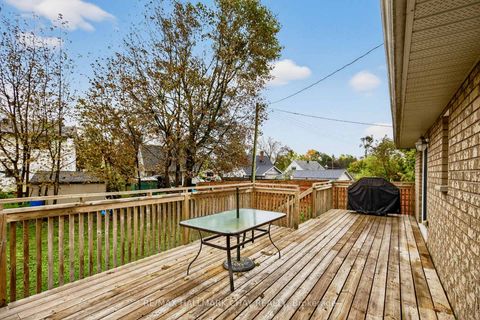 Photo 27 at 29 Oakley Park Square, Wellington, Barrie