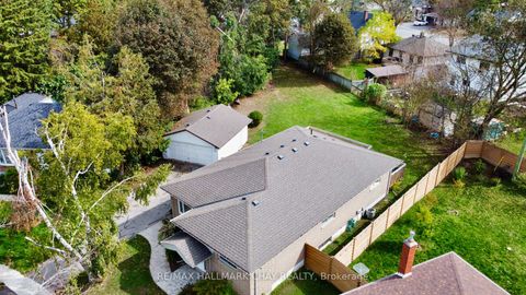 Photo 33 at 29 Oakley Park Square, Wellington, Barrie