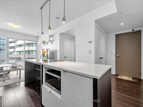 Photo 6 at 4001 - 88 Harbour Street, Waterfront Communities C1, Toronto