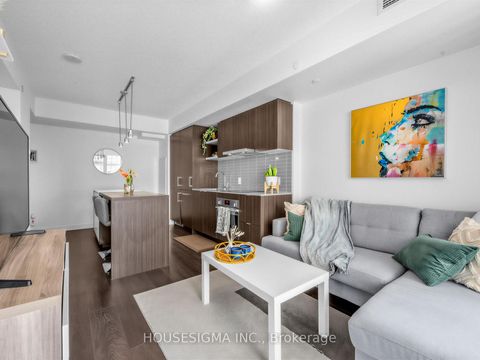 Photo 7 at 4001 - 88 Harbour Street, Waterfront Communities C1, Toronto