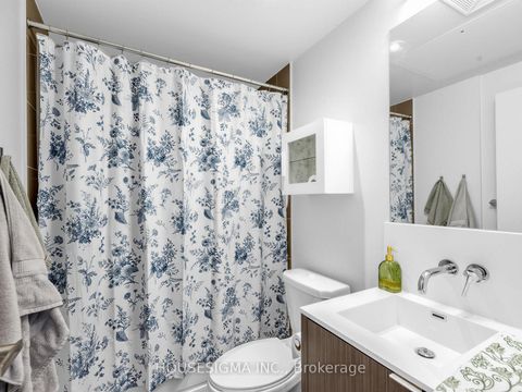 Photo 18 at 4001 - 88 Harbour Street, Waterfront Communities C1, Toronto