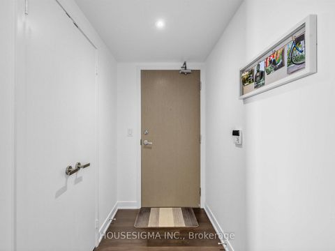 Photo 20 at 4001 - 88 Harbour Street, Waterfront Communities C1, Toronto