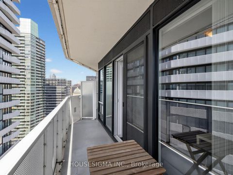 Photo 25 at 4001 - 88 Harbour Street, Waterfront Communities C1, Toronto