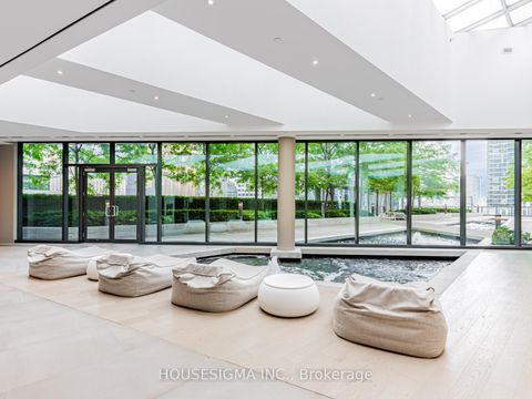 Photo 31 at 4001 - 88 Harbour Street, Waterfront Communities C1, Toronto