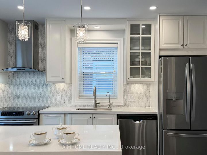 Photo 12 at 39 Brentcliffe Road, Leaside, Toronto