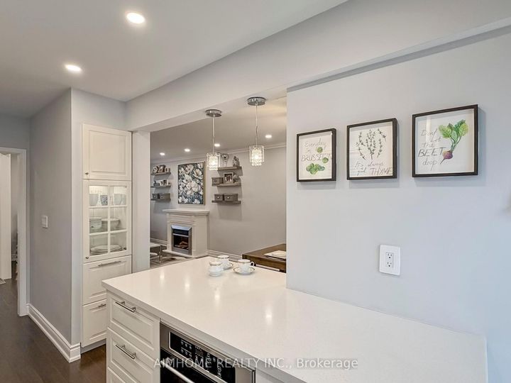 Photo 13 at 39 Brentcliffe Road, Leaside, Toronto