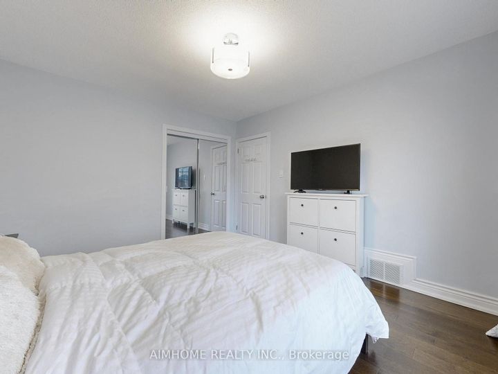 Photo 25 at 39 Brentcliffe Road, Leaside, Toronto