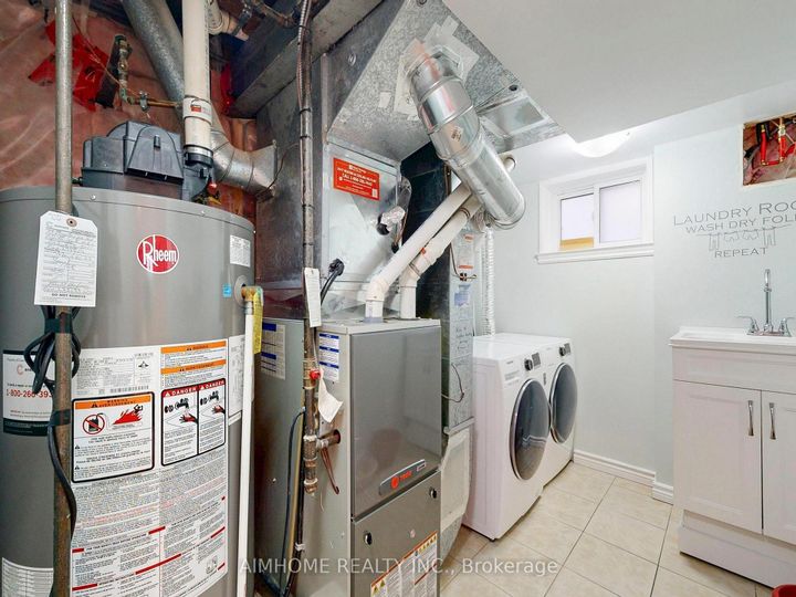 Photo 39 at 39 Brentcliffe Road, Leaside, Toronto