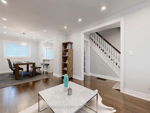 Photo 7 at 39 Brentcliffe Road, Leaside, Toronto