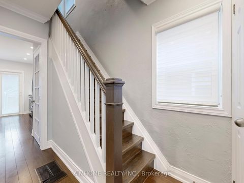 Photo 19 at 39 Brentcliffe Road, Leaside, Toronto