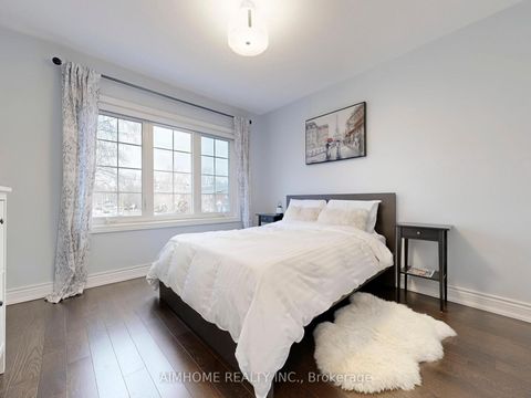 Photo 23 at 39 Brentcliffe Road, Leaside, Toronto