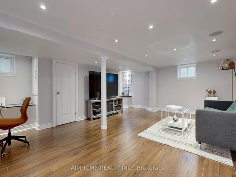 Photo 32 at 39 Brentcliffe Road, Leaside, Toronto