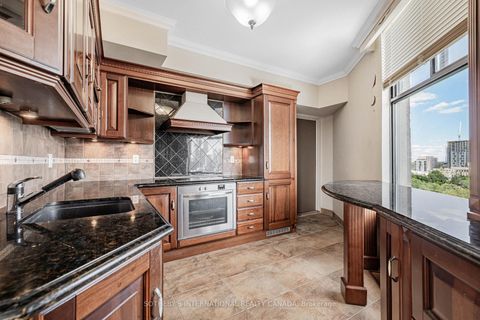 Photo 12 at 13 - 423 Avenue Road, St. Clair, Toronto