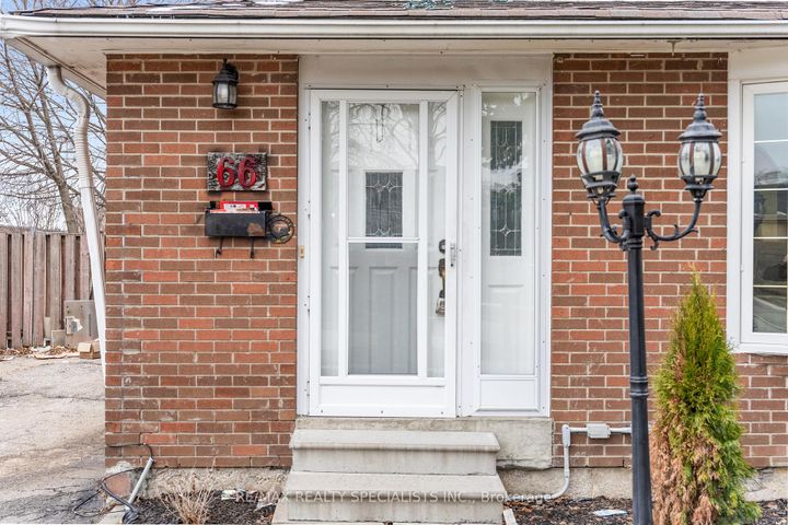 Photo 1 at 66 Avening Drive, Clairville, Toronto