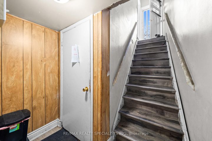 Photo 22 at 66 Avening Drive, Clairville, Toronto