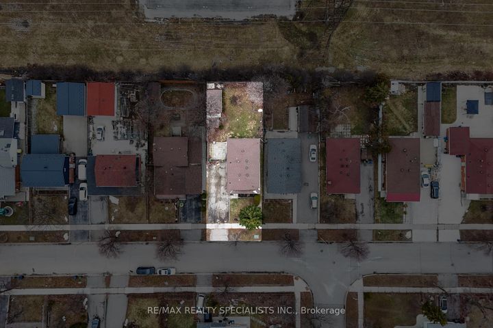 Photo 29 at 66 Avening Drive, Clairville, Toronto