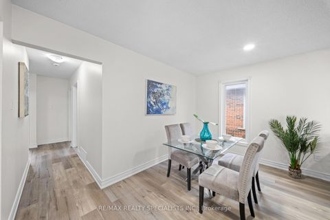 Photo 8 at 66 Avening Drive, Clairville, Toronto