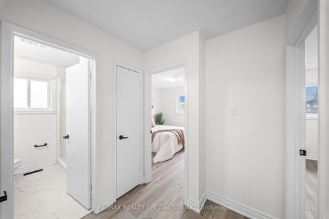 Photo 15 at 66 Avening Drive, Clairville, Toronto