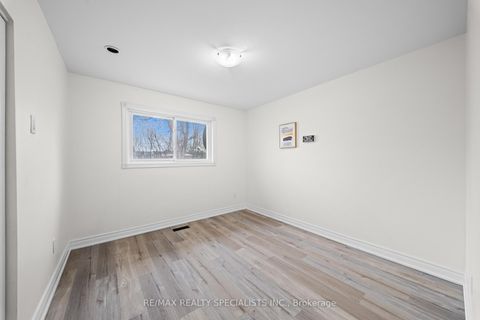 Photo 19 at 66 Avening Drive, Clairville, Toronto