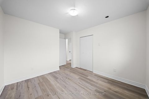 Photo 20 at 66 Avening Drive, Clairville, Toronto